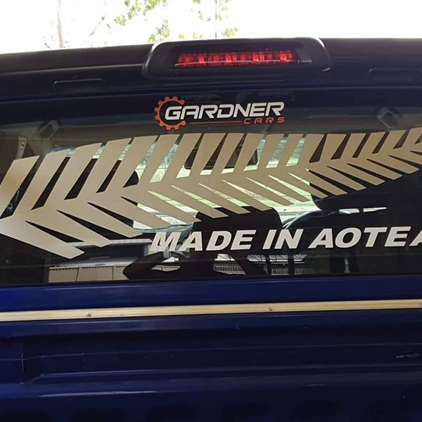 Rear Windscreen Decal Image