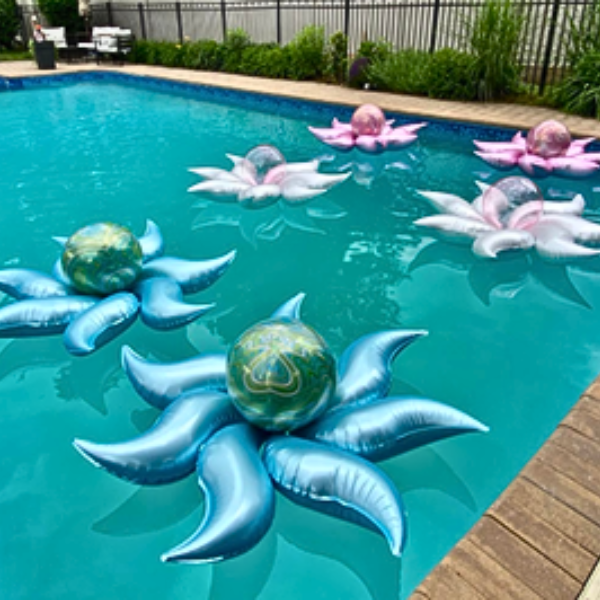 Pool Flowers Image